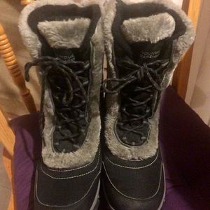 Winter Boots Size 8 from Mountain Warehouse